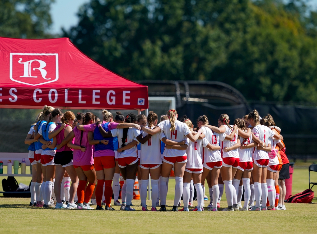 Rhodes College Women's Soccer huddle 2-025